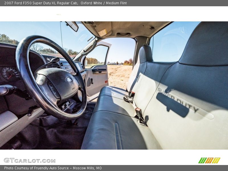 Oxford White / Medium Flint 2007 Ford F350 Super Duty XL Regular Cab