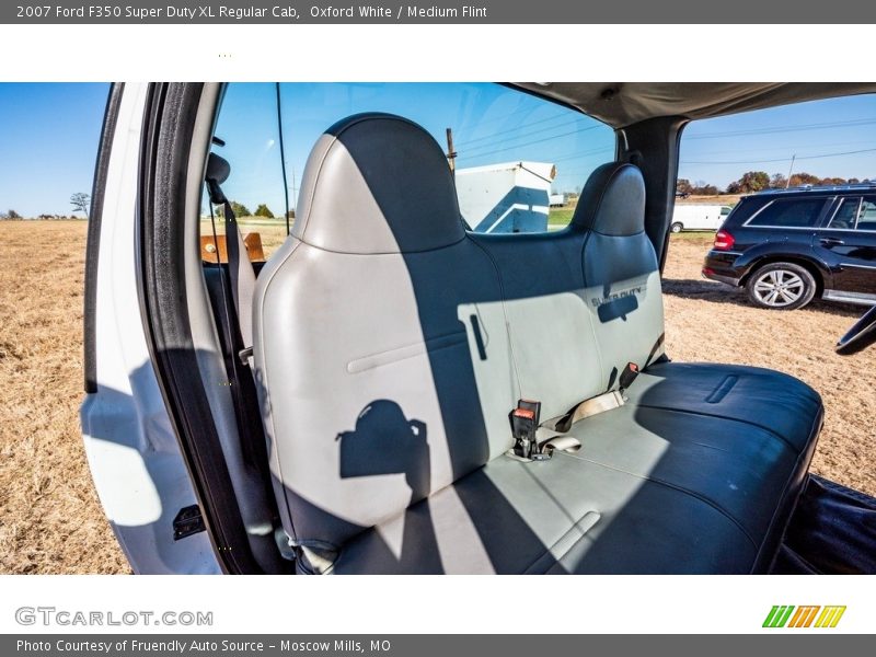Oxford White / Medium Flint 2007 Ford F350 Super Duty XL Regular Cab