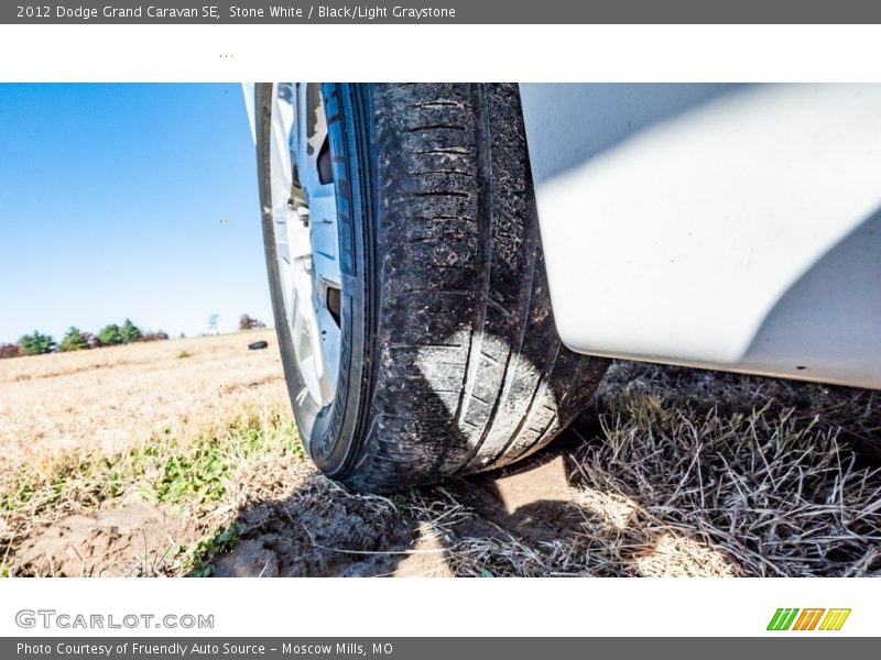 Stone White / Black/Light Graystone 2012 Dodge Grand Caravan SE