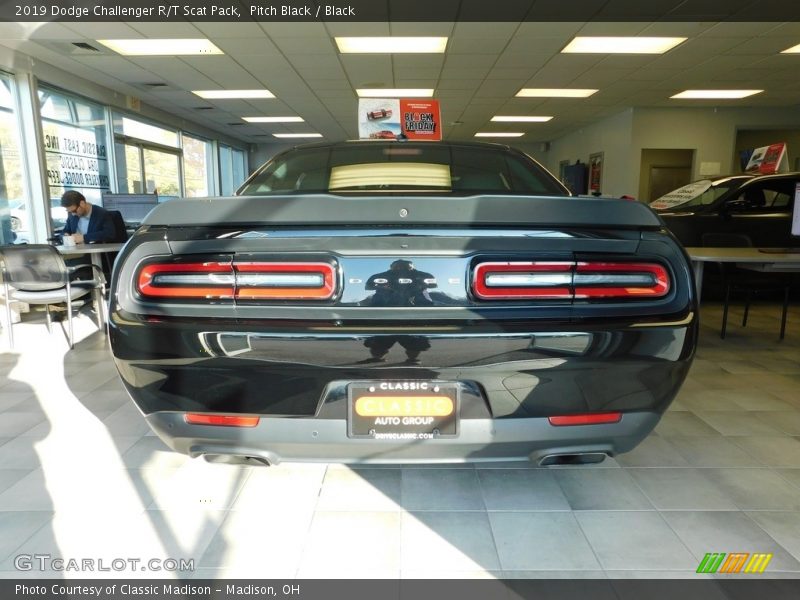 Pitch Black / Black 2019 Dodge Challenger R/T Scat Pack