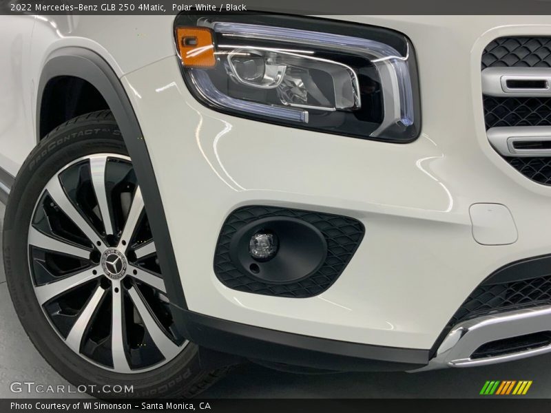 Polar White / Black 2022 Mercedes-Benz GLB 250 4Matic