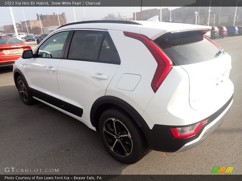Snow White Pearl / Charcoal 2023 Kia Niro EX Hybrid