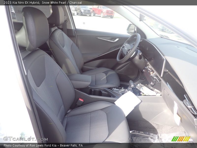 Snow White Pearl / Charcoal 2023 Kia Niro EX Hybrid