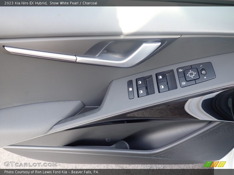 Snow White Pearl / Charcoal 2023 Kia Niro EX Hybrid