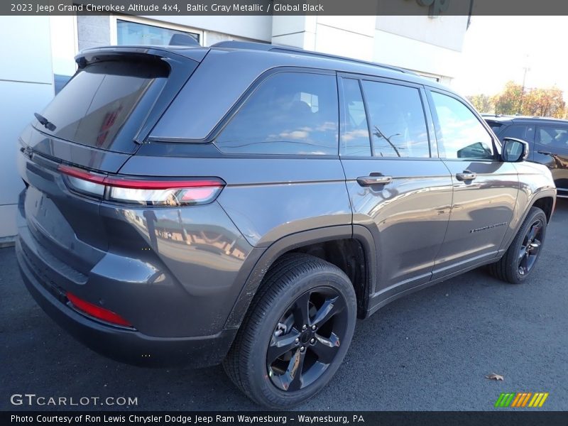 Baltic Gray Metallic / Global Black 2023 Jeep Grand Cherokee Altitude 4x4