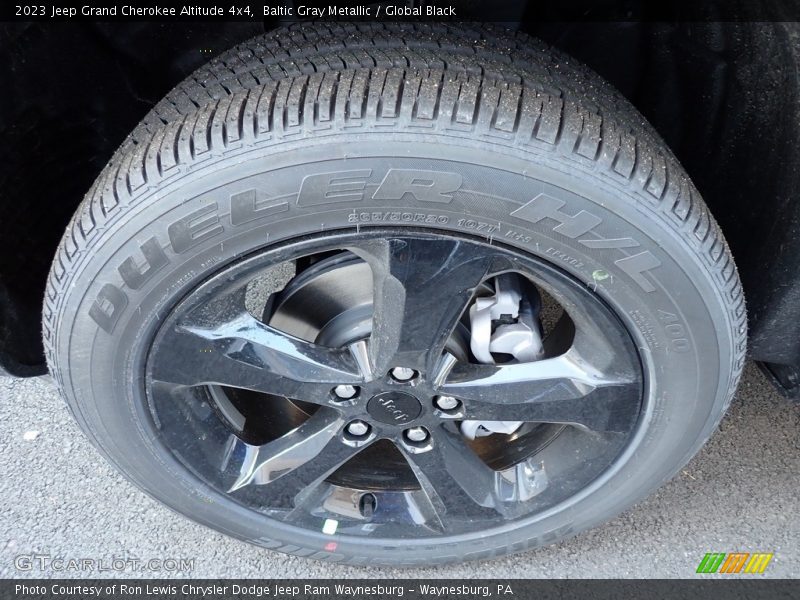 Baltic Gray Metallic / Global Black 2023 Jeep Grand Cherokee Altitude 4x4