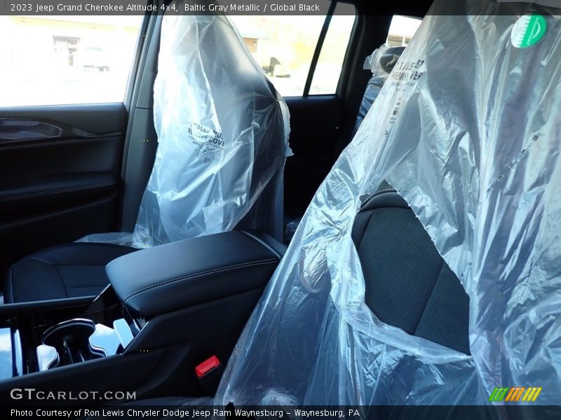 Baltic Gray Metallic / Global Black 2023 Jeep Grand Cherokee Altitude 4x4
