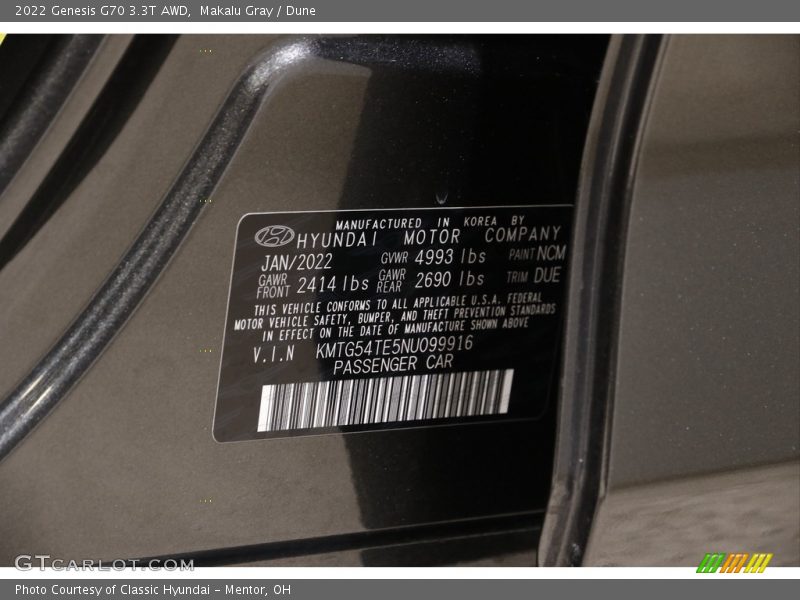 Makalu Gray / Dune 2022 Genesis G70 3.3T AWD