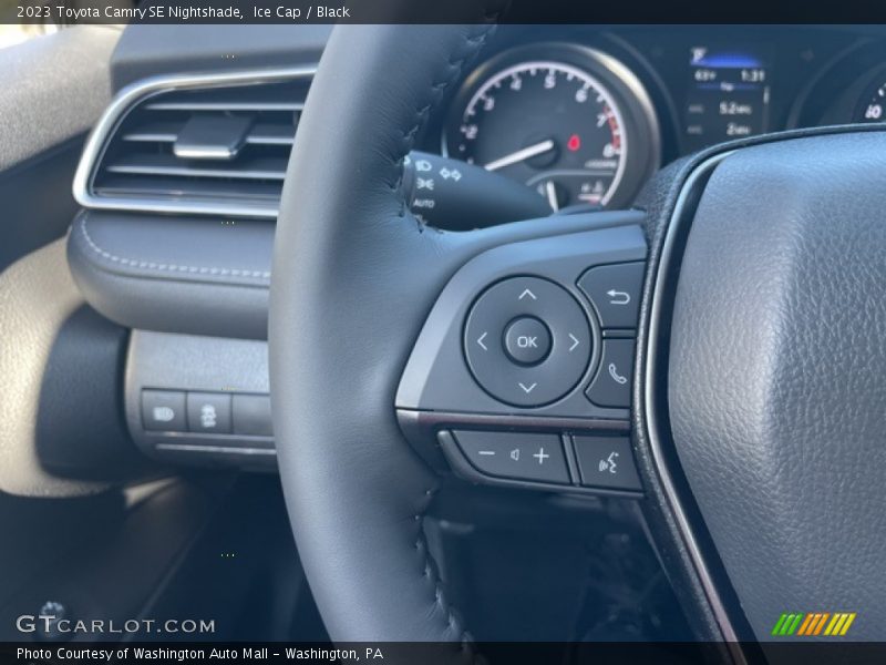 Ice Cap / Black 2023 Toyota Camry SE Nightshade