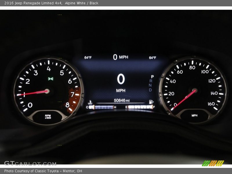 Alpine White / Black 2016 Jeep Renegade Limited 4x4