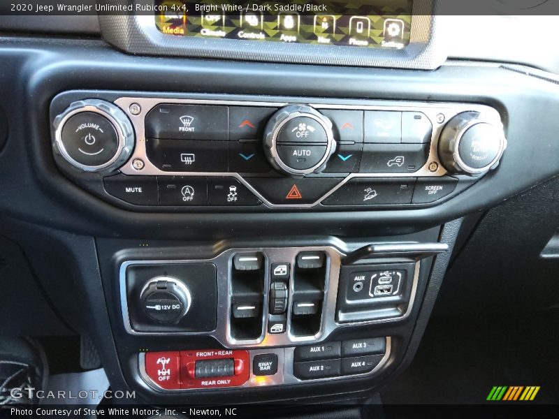 Controls of 2020 Wrangler Unlimited Rubicon 4x4