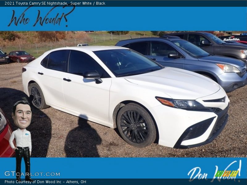 Super White / Black 2021 Toyota Camry SE Nightshade