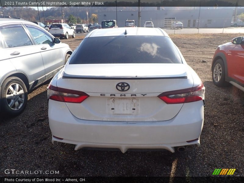 Super White / Black 2021 Toyota Camry SE Nightshade