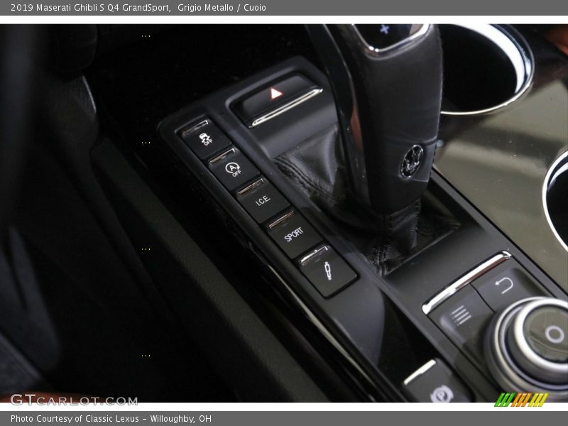  2019 Ghibli S Q4 GrandSport 8 Speed Automatic Shifter