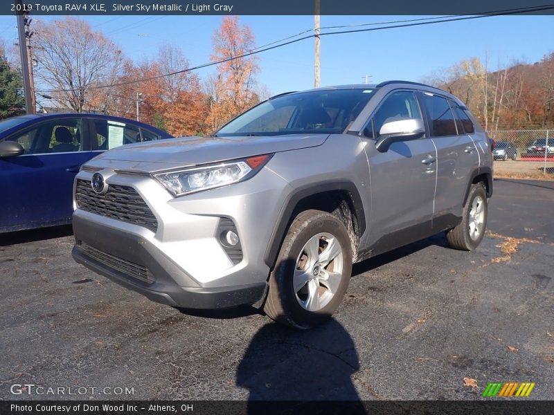 Silver Sky Metallic / Light Gray 2019 Toyota RAV4 XLE