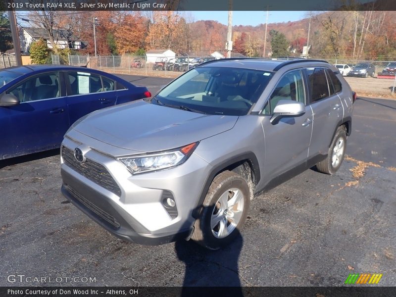 Silver Sky Metallic / Light Gray 2019 Toyota RAV4 XLE