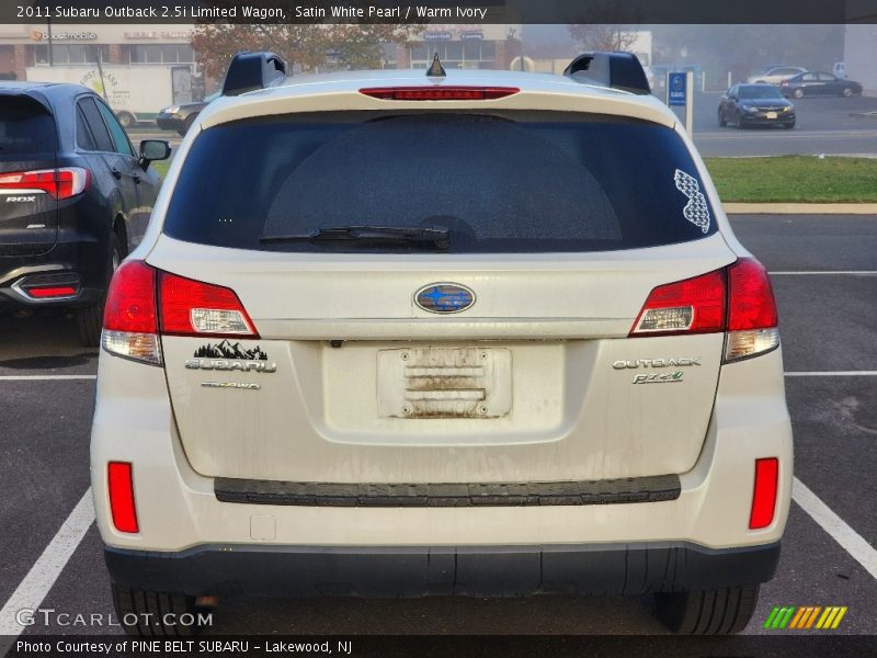 Satin White Pearl / Warm Ivory 2011 Subaru Outback 2.5i Limited Wagon