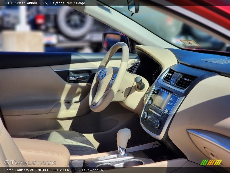 Cayenne Red / Beige 2016 Nissan Altima 2.5 S