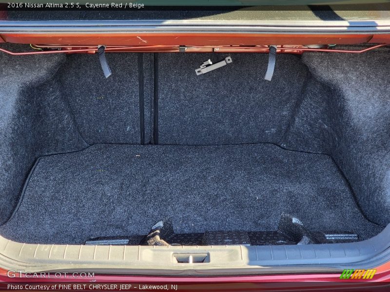 Cayenne Red / Beige 2016 Nissan Altima 2.5 S