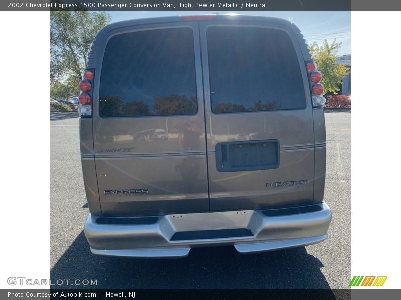 Light Pewter Metallic / Neutral 2002 Chevrolet Express 1500 Passenger Conversion Van