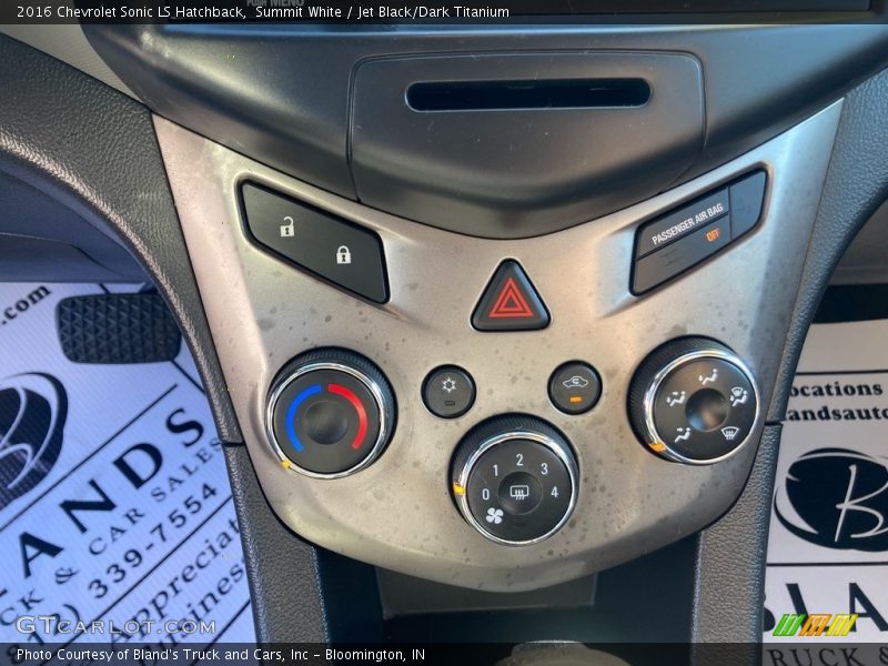 Summit White / Jet Black/Dark Titanium 2016 Chevrolet Sonic LS Hatchback