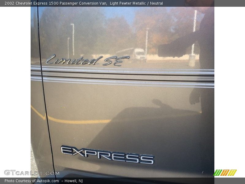 Light Pewter Metallic / Neutral 2002 Chevrolet Express 1500 Passenger Conversion Van