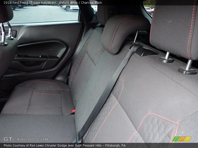 Oxford White / Charcoal Black 2019 Ford Fiesta ST-Line Hatchback