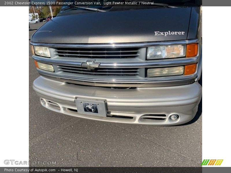 Light Pewter Metallic / Neutral 2002 Chevrolet Express 1500 Passenger Conversion Van
