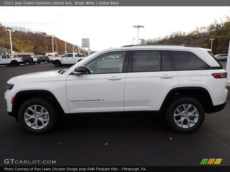 Bright White / Global Black 2023 Jeep Grand Cherokee Limited 4x4