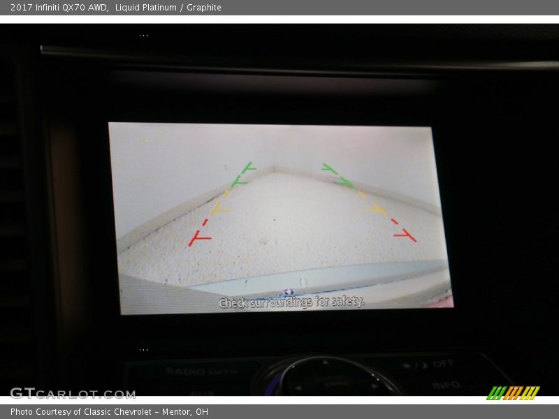 Controls of 2017 QX70 AWD