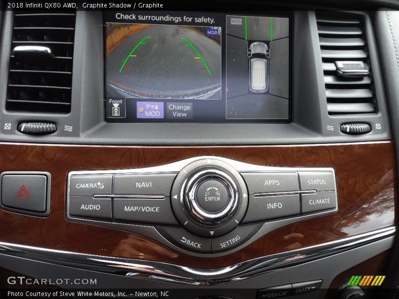 Controls of 2018 QX80 AWD
