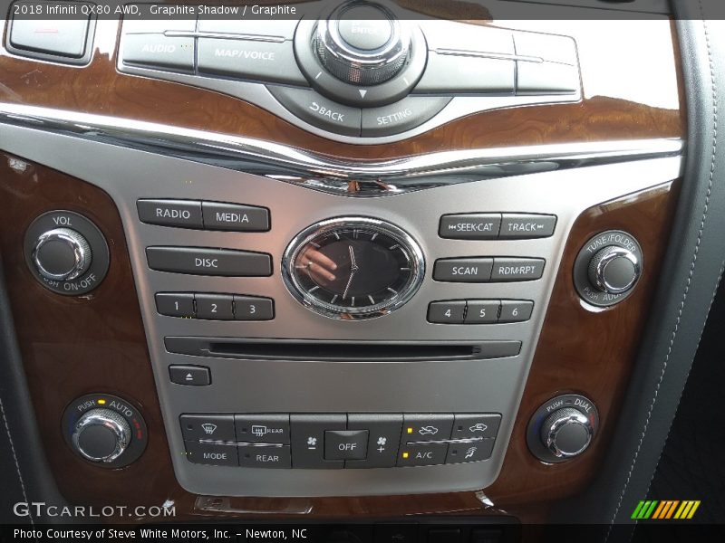 Controls of 2018 QX80 AWD