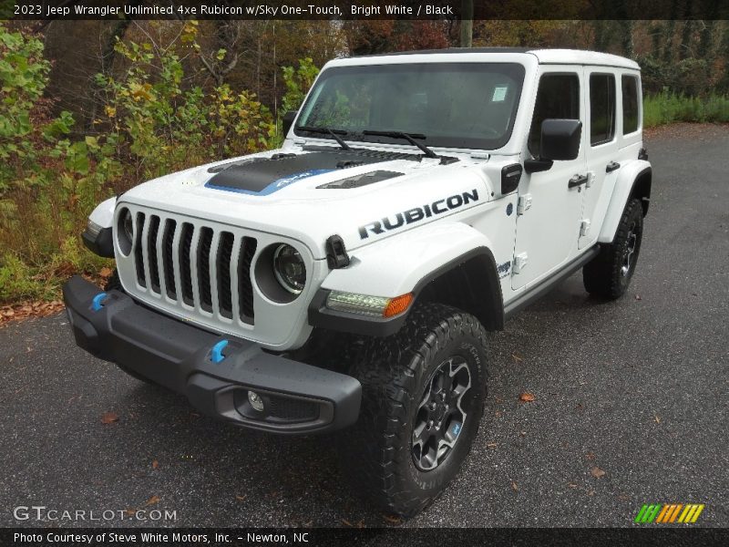 Bright White / Black 2023 Jeep Wrangler Unlimited 4xe Rubicon w/Sky One-Touch
