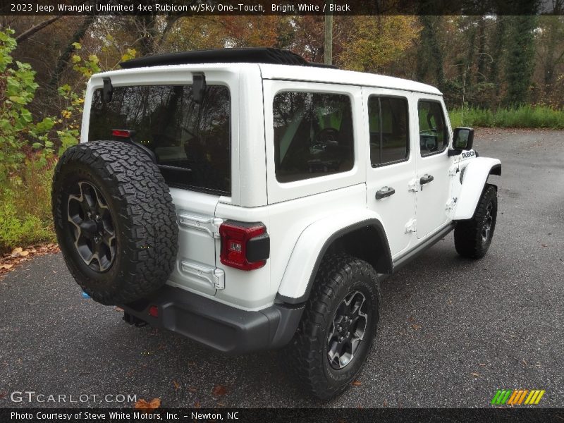 Bright White / Black 2023 Jeep Wrangler Unlimited 4xe Rubicon w/Sky One-Touch