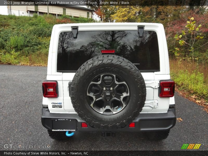 Bright White / Black 2023 Jeep Wrangler Unlimited 4xe Rubicon w/Sky One-Touch