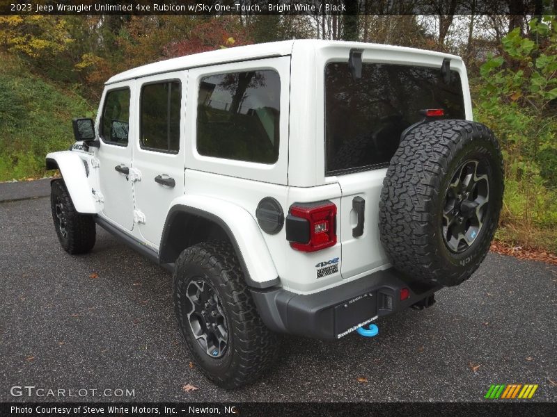 Bright White / Black 2023 Jeep Wrangler Unlimited 4xe Rubicon w/Sky One-Touch
