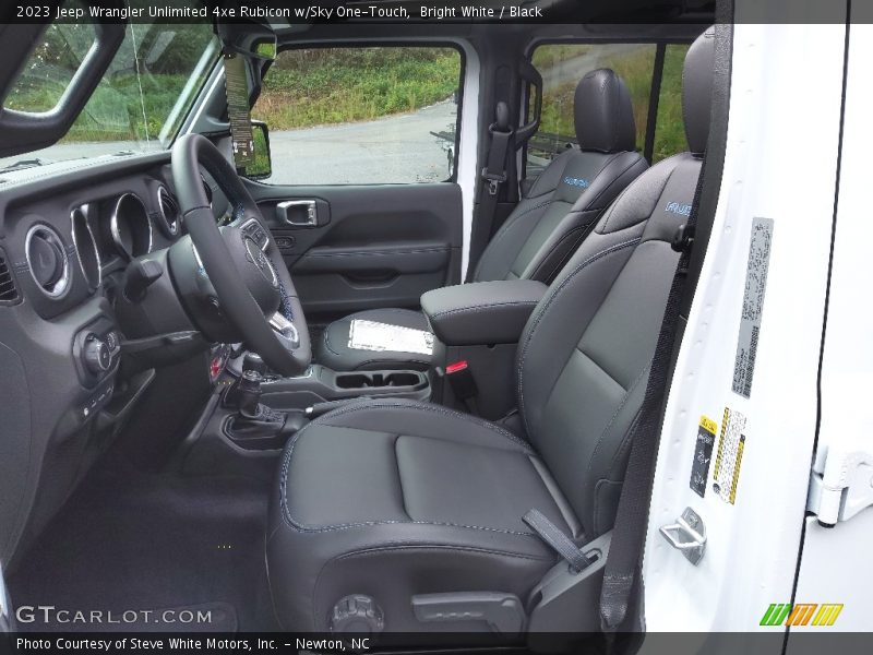  2023 Wrangler Unlimited 4xe Rubicon w/Sky One-Touch Black Interior