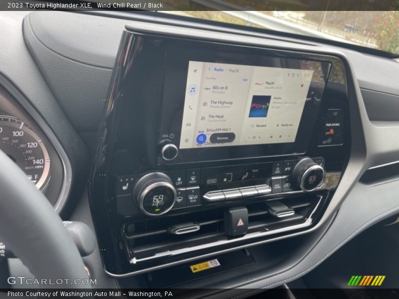 Controls of 2023 Highlander XLE