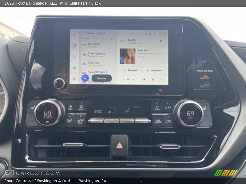 Controls of 2023 Highlander XLE
