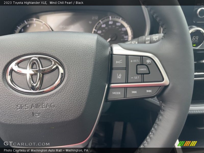  2023 Highlander XLE Steering Wheel