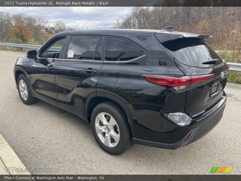  2023 Highlander LE Midnight Black Metallic