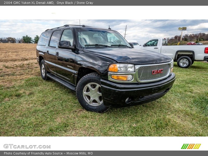 Onyx Black / Stone Gray 2004 GMC Yukon XL Denali AWD