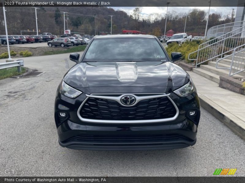 Midnight Black Metallic / Black 2023 Toyota Highlander LE