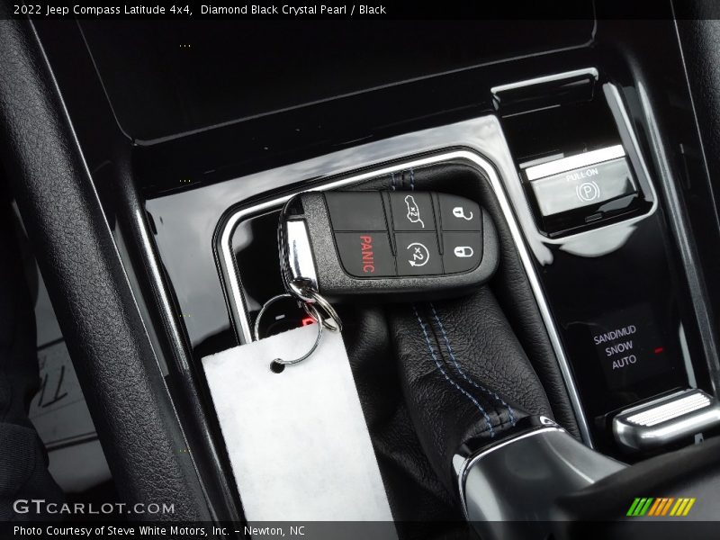 Diamond Black Crystal Pearl / Black 2022 Jeep Compass Latitude 4x4
