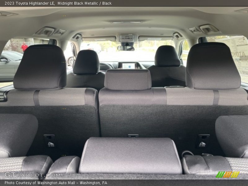 Midnight Black Metallic / Black 2023 Toyota Highlander LE