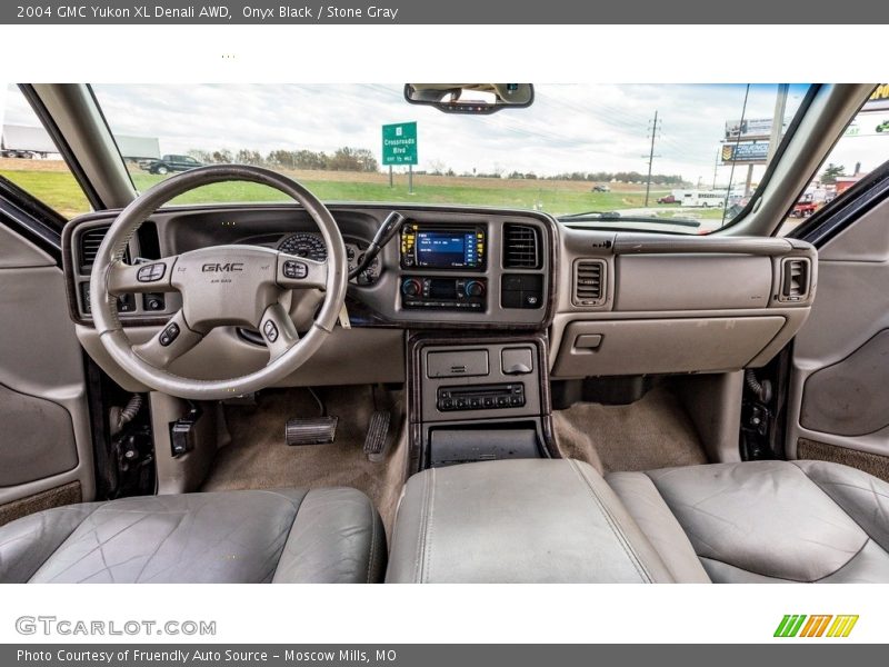 Onyx Black / Stone Gray 2004 GMC Yukon XL Denali AWD