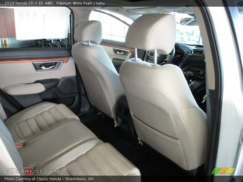 Platinum White Pearl / Ivory 2019 Honda CR-V EX AWD