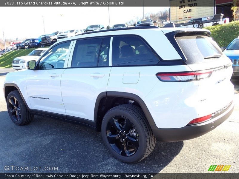 Bright White / Global Black 2023 Jeep Grand Cherokee Altitude 4x4