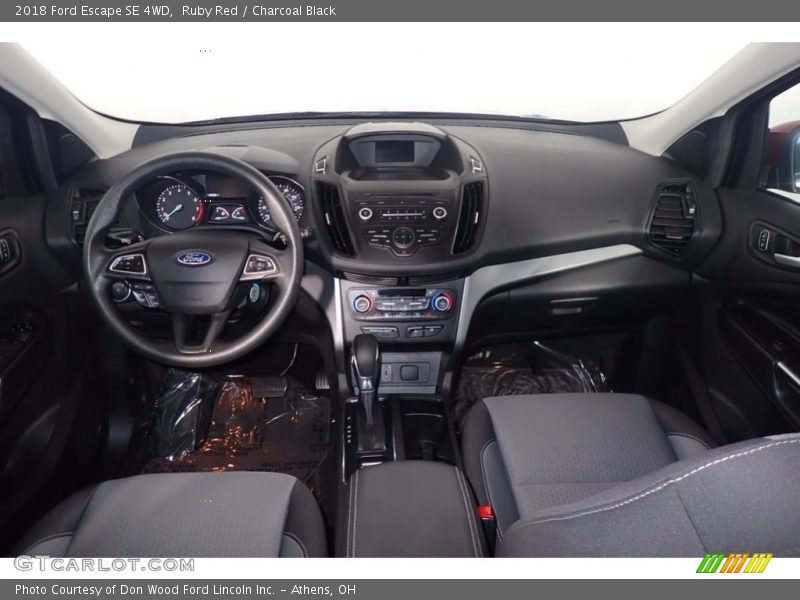 Ruby Red / Charcoal Black 2018 Ford Escape SE 4WD