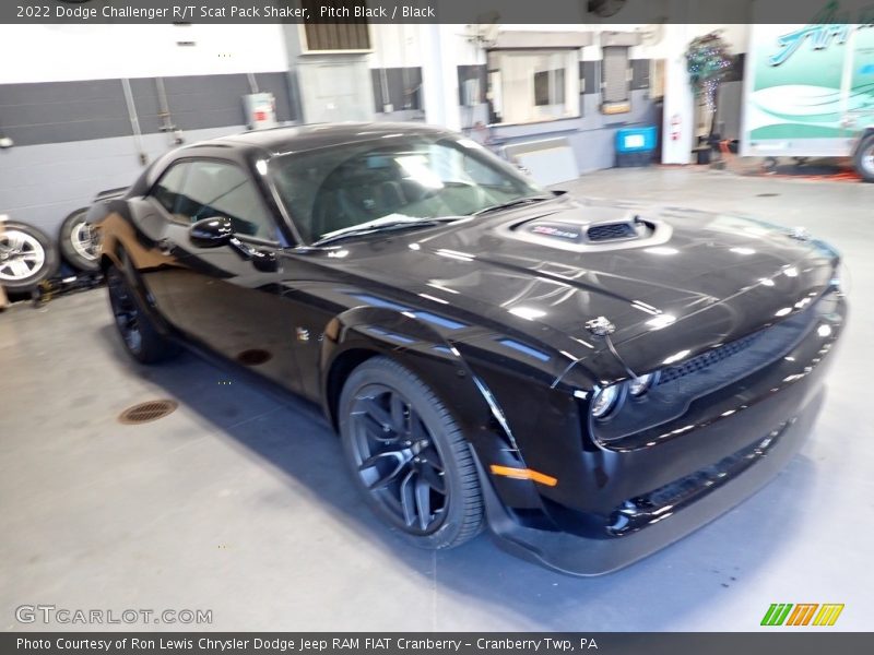 Pitch Black / Black 2022 Dodge Challenger R/T Scat Pack Shaker